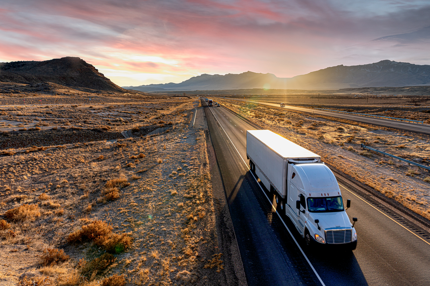 Freight Factoring Rates Explained [2026 Guide]